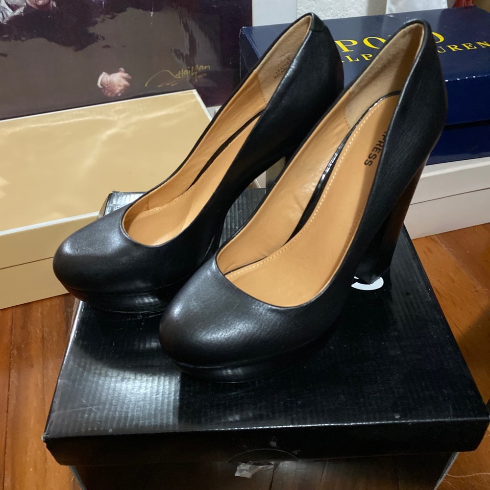 Express Black 8 1/2